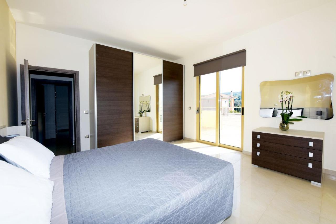 Stelia Luxury Apartments Kalavarda Экстерьер фото