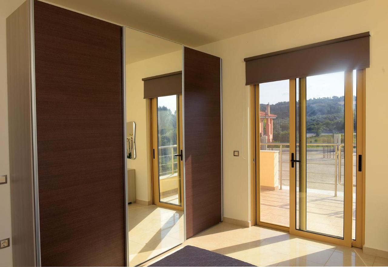 Stelia Luxury Apartments Kalavarda Экстерьер фото