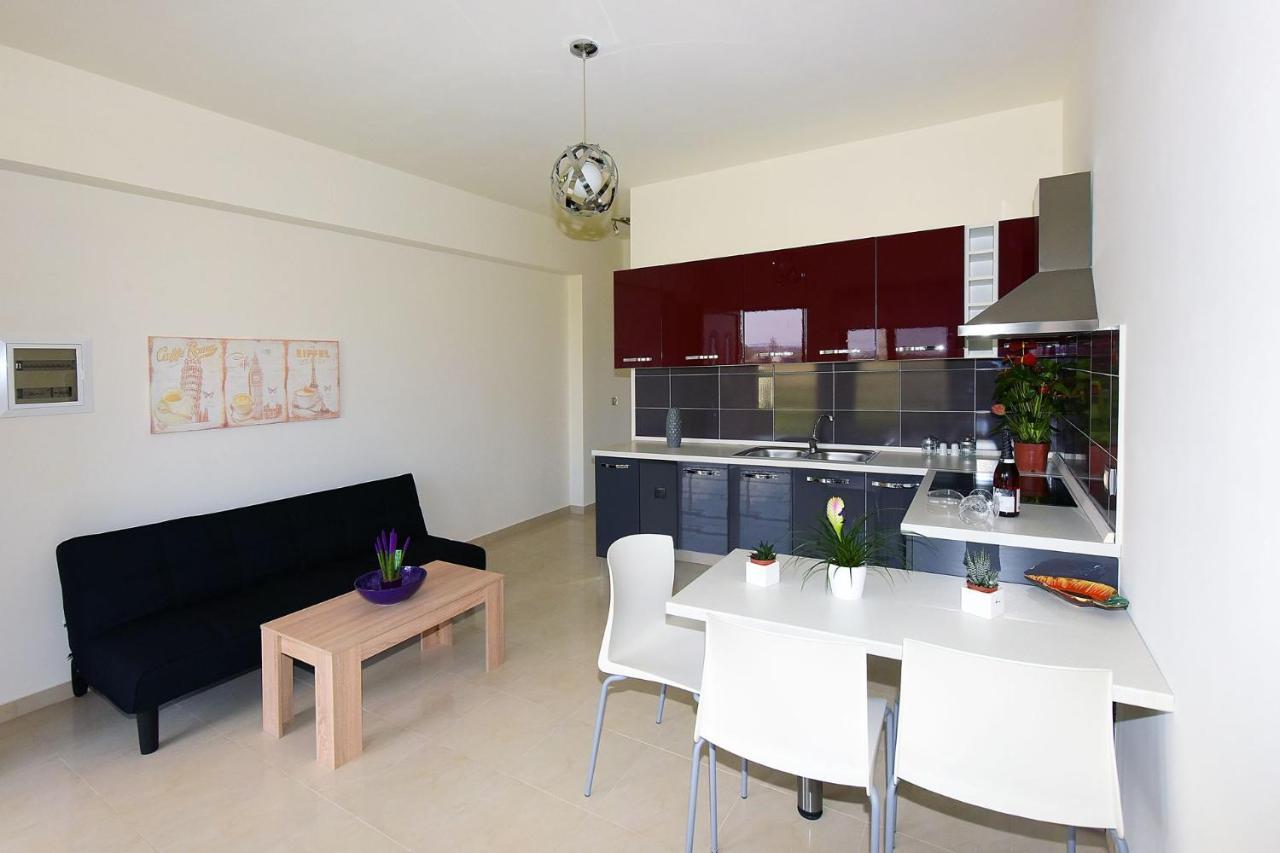 Stelia Luxury Apartments Kalavarda Экстерьер фото